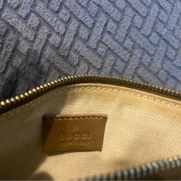 GUCCI Swing Logo Leather Pouch Bag - Picture 4 of 6